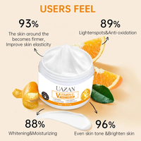 Crème Visage Anti-Âge Naturelle Éclaircissante et Blanchissante en Gros à l'Arbutine et à la Vitamine C pour Hommes et Femmes, Élimine les Taches Brunes