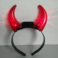 Pour Halloween, serpent rouge LED en plastique PVC fait main, diamant scintillant lumineux