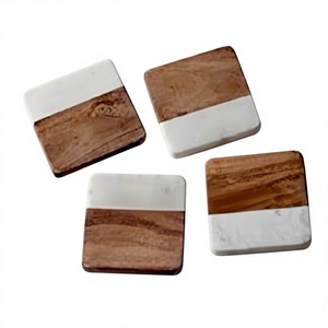 Ensemble de dessous-de-verre en marbre et bois faits à la main, qualité supérieure, forme carrée, pour usage domestique et hôtelier - Product Image 1