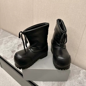 Vente en <span class=keywords><strong>gros</strong></span> Automne Hiver Dames <span class=keywords><strong>Bottes</strong></span> en <span class=keywords><strong>cuir</strong></span> véritable <span class=keywords><strong>Gros</strong></span> orteil Extérieur Semelle épaisse <span class=keywords><strong>Bottes</strong></span> de neige chaudes Femmes Mi-<span class=keywords><strong>mollet</strong></span> <span class=keywords><strong>Bottes</strong></span> - Product Image 1