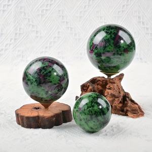 Venta al por Mayor de Bolas Decorativas Bohemias de Alta Calidad en Rojo y Verde, de 5-7cm, Pulimentadas, Únicas, para Decoración del Hogar, Regalos de Pascua y Halloween - Product Image 2