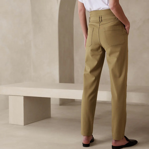 Fabricants de vêtements pour femmes Smart Casual Sedex BSCI Audité Custom Old Money Pantalon classique à jambe fuselée et à fente sur mesure - Product Image 3