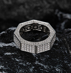 Bague large unisexe en argent sterling S925, hexagonale, entièrement pavée de moissanite, de luxe, tendance et polyvalente, à doigt fermé - Product Image 6