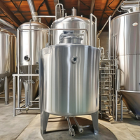 Réservoirs de stockage de spiritueux en acier inoxydable vodka brandy rhum gin réservoirs de mélange 2000l 3000l 5000l