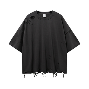 Camisetas Masculinas de Algodão Personalizadas com Manga Curta, Estilo Desgastado, com Logotipo Estampado, Lisas, com Efeito Rasgado, Estilo Hip Hop e Borda Crua - Product Image 1