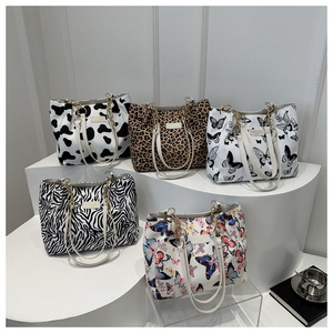 Bolso de Mensajero 2026, Diseño de Mariposa, Casual, Gran Capacidad, Simple, Moderno, Personalizado, Tipo Tote, para Mujer - Product Image 2