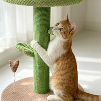 Arbre à chat design cactus vert avec poteaux à gratter en sisal, grande plateforme en peluche et jouet interactif – Mobilier pour chat