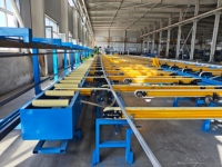 Table de refroidissement pour extrusion d'aluminium 2200T 80KW 380V, Ligne de convoyage PLC avec table de déroulage et tireur de profilés