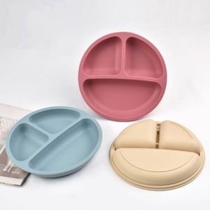 Assiette bébé en silicone écologique réutilisable de qualité alimentaire, 3 compartiments, portable, compatible lave-vaisselle et micro-ondes, couleur unie, vente en gros - Product Image 5