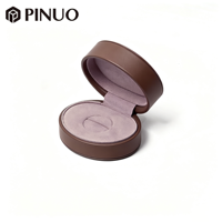 Boîte à bijoux ronde de luxe PINUO en cuir PU vert foncé avec doublure en microfibre rose pour bagues, idéale pour mariage, fiançailles, anniversaire