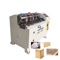 Machine à fabriquer des boîtes à queue d'aronde CNC-650 Mustang - Semi-automatique, moteur haute puissance 3,7 kW, machine à queue d'aronde pour boîtes en bois, largeur de travail 600 mm