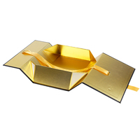 Boîte cadeau pliable magnétique avec logo personnalisé avec ruban pour emballage de vêtements, chaussures, chapeau