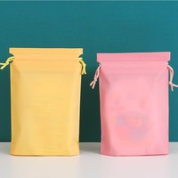 Sacs en plastique PE colorés avec cordon de serrage, sacs de rangement givrés pour vêtements, écharpes, chaussettes, cadeaux, vente en gros