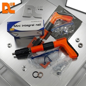 Pistolet à clous manuel en acier pour exportation, portée des clous 10-50 mm, double fonction, certifié CE, pour travaux de bricolage, revêtements de sol, finitions et artisanat du bois - Product Image 3