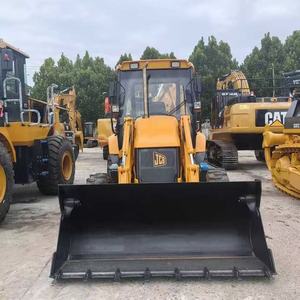 Chargeuse-pelleteuse <span class=keywords><strong>JCB</strong></span> 3CX d'occasion, <span class=keywords><strong>8</strong></span> <span class=keywords><strong>tonnes</strong></span>, multifonctionnelle, pour travaux de construction, utilisation routière, travaux agricoles - Product Image 5