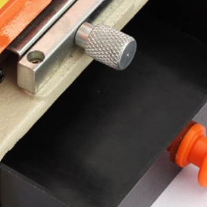 Duplication de <span class=keywords><strong>clé</strong></span> de voiture (220V,110V, version enfichable), outils de serrurier, réplicateur de <span class=keywords><strong>clé</strong></span> verticale DeFu 368A d'origine, machine à découper - Product Image 5