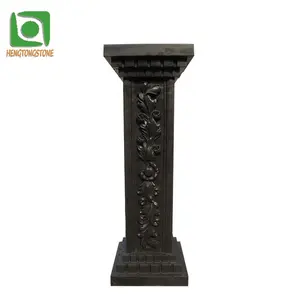 Römische Säulen skulptur aus schwarzem Marmor Lebensgroße Steinsäulen skulptur