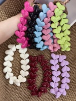 Nouveautés : Collier tendance avec grand pendentif cœur coloré, bijou exquis et raffiné, cadeau idéal