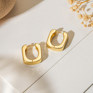 Pendientes de Aro Geométricos en Oro de 18K, Aleación de Zinc, Forma de U, Joyería de Moda para Mujer para Fiestas - Product Image 4