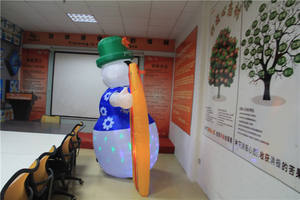 Muñeco de nieve inflable de Navidad <span class=keywords><strong>tropical</strong></span> con esquís y luces de discoteca, decoración de fiesta temática Hawaiana para diversión de vacaciones al aire libre - Product Image 6