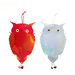 Leurre répulsif à oiseaux à suspension d'épouvantail de hibou réfléchissant double face moderne avec ailes réfléchissantes - Product Image 1