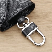 Dompet Kulit PU Logo Kustom, Tempat Kartu ID, Tempat Penyimpanan Kunci Mobil, Tas Lipat untuk Perjalanan dengan Kantong Koin Berikat Kancing