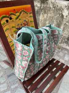 Bolso de Mano Acolchado de Algodón, Ligero, con Estampado Étnico, Asas Resistentes, para Viajes y Compras - Product Image 4