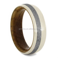 Gentdes Jewelry Bague de mariage météorite Bague en bois Unique Spray Lacquer Titanium Ring With Whiskey Barrel Wood Sleeve