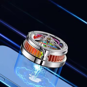 Refroidisseur de charge sans fil pour téléphones mobiles Silicone conducteur avec ventilateurs pour un refroidissement efficace Semi-conducteurs Accessoires de téléphone - Product Image 4