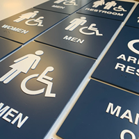 Panneaux Braille en Acrylique/Aluminium de Haute Qualité avec Finition Peinte et Brossée pour Publicité, Utilisation Domestique et Commerciale, Montage Mural Étanche