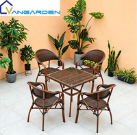 Ensemble table et chaises de salle à manger en rotin tressé, style ferme moderne, confortable et portable, avec plateau en verre, pour hôtel et jardin