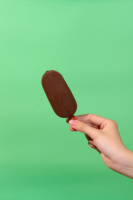 Barra de Helado Cubierta de Chocolate con Capas Crujientes, Gelato de Leche, Delicioso Chocolate Congelado, Bolsa de Golosinas, Precio de Fábrica OEM Thai Minh