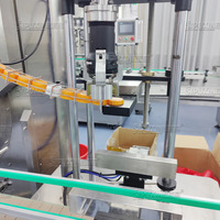 Guangzhou pour Sipuxin Machine de remplissage automatique de liquides par le haut, machine de remplissage de liquides chauds, de cire de bougie et de gelée de pétrole