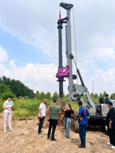 Sdlq Lqr60 Kleine Roterende Heiboorinstallatie 0-15M Hydraulische 360 Graden Roterende Machine Boorgat Boorinstallatie Motor Motor Tandwielkern - Product Image 2