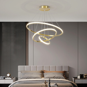โคมไฟเพดาน LED ทรงกลม 3 วง รุ่นโมเดิร์น สีทอง อะลูมิเนียม ปรับความสูงได้ พร้อมรีโมทคอนโทรล แสงวอร์มไวท์ 3500K - Product Image 2