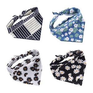 Bandana pour chien, motif de dessin animé, styles réversibles, écharpe triangulaire pour animaux de compagnie, bavoirs, foulard pour chien doux et lavable, bavoir réglable pour animaux de compagnie - Product Image 3