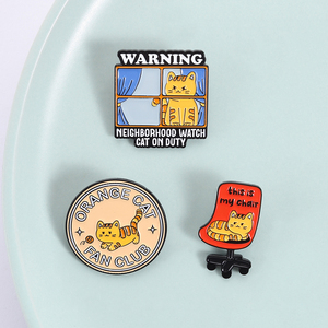 Pins esmaltados del Club de Fans de Gatos Naranja, Broches de Gato de Dibujos Animados Lindos para Ventana, Insignias de Solapa, Joyería, Regalo para Niños y Amigos - Product Image 1