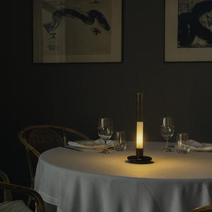 Lámpara de Escritorio Minimalista Portátil Recargable de Estilo Nórdico Moderno para Restaurante, Bar, Mostrador, Hotel, B&B, Camping al Aire Libre, Luz de Vela - Product Image 1