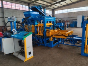 Machine à blocs de béton électrique hydraulique entièrement automatique QT4-15 pour blocs creux, pavés et blocs pleins, avec moteur PLC haute performance - Product Image 6