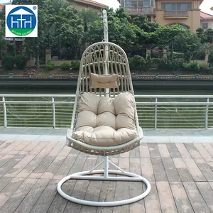 Chaise balançoire suspendue moderne en acrylique intérieure et extérieure bon marché chaise balançoire œuf en osier bambou pour patio et rotin chaise transparente