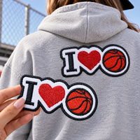 Écussons brodés personnalisés en forme de cœur de basket-ball, badges brodés à coudre ou thermocollants, logos sportifs pour vêtements, vestes et chapeaux