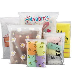 ถุงโพลีพลาสติกสำหรับบรรจุเสื้อผ้าซิปล็อคพีวีซีฝ้าแบบเลื่อนได้ - Product Image 1