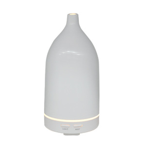 Best Selling Modern Desktop ABS Ultrasonic Humidifier Large Capacity <b>Essential</b> <b>Oil</b> <b>Diffuser</b> with Soft Light - Product Image 4