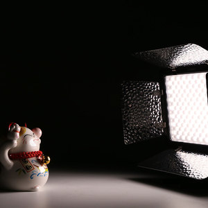 YONGNUO YN300II Luce <span class=keywords><strong>LED</strong></span> 300 per Fotocamera e Video con Telecomando, Temperatura Colore Regolabile 3200-5500K, CRI 90+, 2280LM, Mini Portatile - Product Image 6