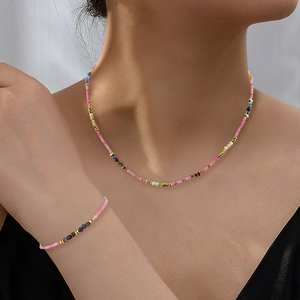Ensemble de bijoux de mode en pierre rose à la mode bohème quotidien avec perles colorées - Product Image 3