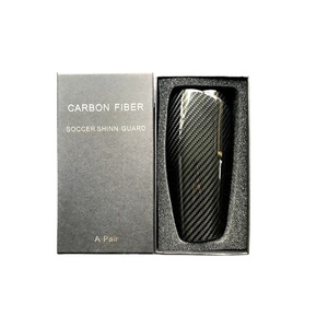 Miễn Phí Vận Chuyển Hàng Thể Thao Sợi Carbon Bảo Vệ Cẳng Chân Bóng Đá Chất Lượng Cao Cho Trẻ Em - Product Image 1