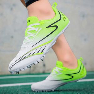Chaussures de football en gros, nouveau style hiver-été pour adolescents et hommes, entraînement sportif, tige en maille, semelle en caoutchouc - Product Image 1