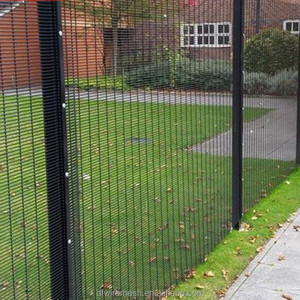 Recinzione di Sicurezza Aeroportuale a Y 358mesh, Barriera Perimetrale ad Alta Sicurezza in Ferro Verniciato a Polvere per Binari Ferroviari - Product Image 6