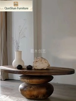 Table basse en bois d'orme de forme galet, style rustique chic - Design moderne, mobilier Wabi-Sabi pour salons, balcons, petits appartements