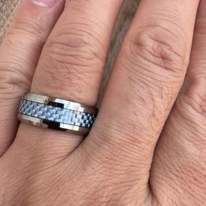 Vente chaude 8mm Bleu Incrustation De <span class=keywords><strong>Fiber</strong></span> De Carbone Bords Biseautés De Haute Qualité Argent Bande De Mariage En Carbure De Tungstène pour Hommes Classique Élégant - Product Image 6